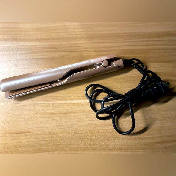 TYME HAIR IRON - Picture 1 of 4
